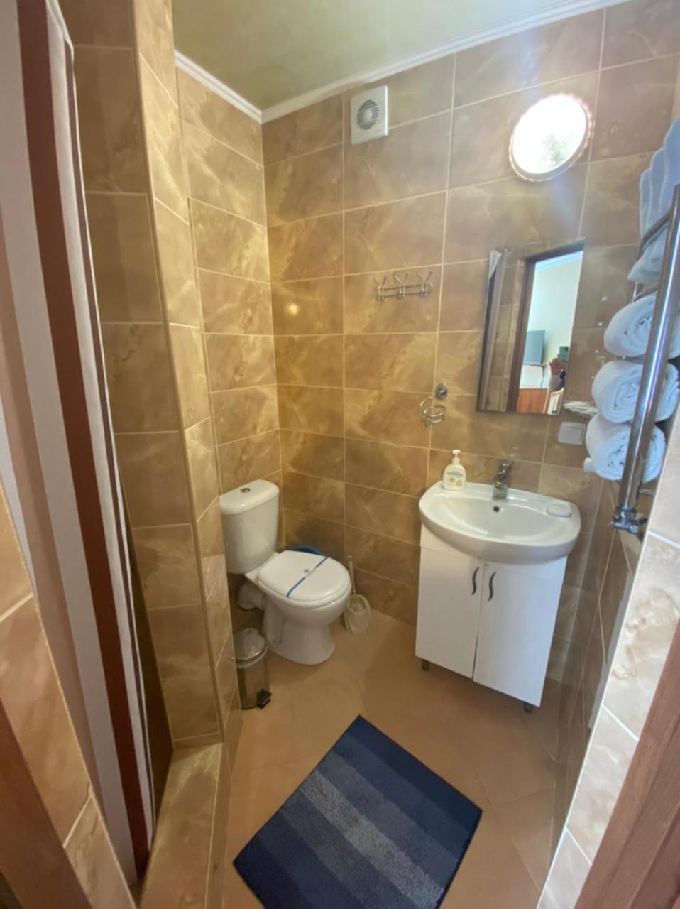 Hotel Three Korony Skhidnytsia Buitenkant foto