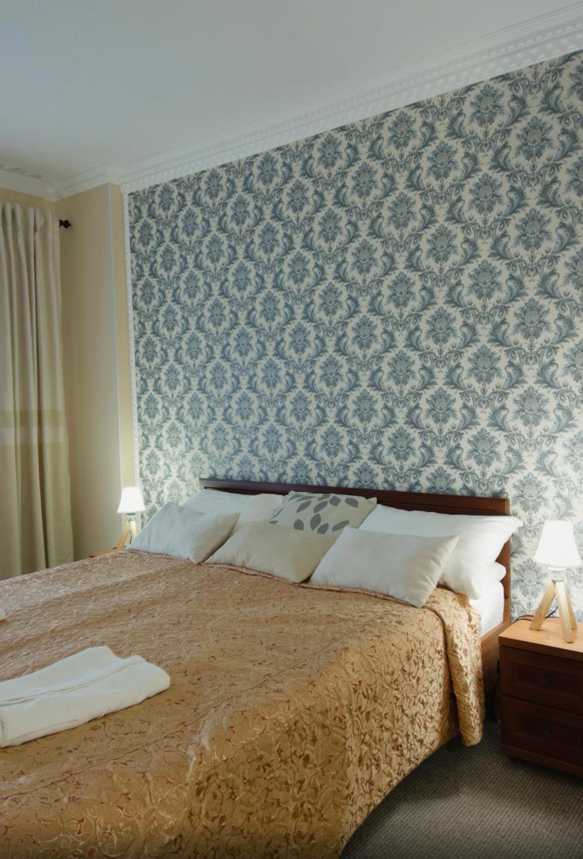 Hotel Three Korony Skhidnytsia Buitenkant foto