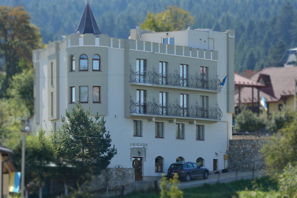 Hotel Three Korony Skhidnytsia Buitenkant foto